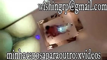 Play Pt1 - menage a trois Rasgou camisinha e continuou dando, corno só filmando. corno filma esposa metendo com amigo, rasgou a camisinha e ela tirou e continuou metendo