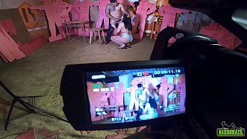 Play Por trás das câmeras de Gabriela Ramos gravando com Bettohfitness na marcenaria - Binho Ted - Sandro Lima