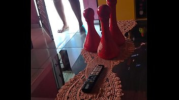 Play Esposa se exibindo