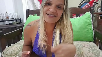 Play Fiquei toda molhada fazendo uma chamada de video com novinho !!! 13 997734140 ( Camgirl Paty Bumbum )