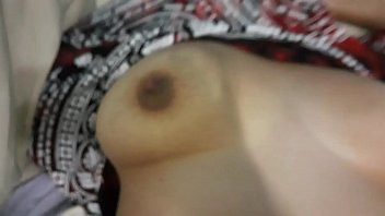 Play ABUSANDO SEXUALMENTE DA AMIGA PEITUDA BUCETUDA DORMINDO