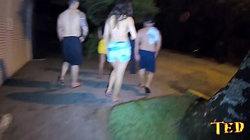 Play Muita putaria na madruga de sexta no Guarujá - Luna Oliveira - Paola Gurgel - Aniaty Barboza - Hugo Belfort - Sandro Lima - Binho Ted