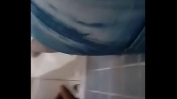 Play Dedando a nega safada com tesão na fila da lotérica. PARTE I