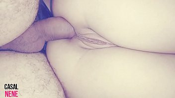 Novinha gozando dando o cuzinho