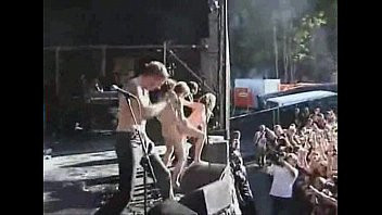 Play Sexo no palco publico