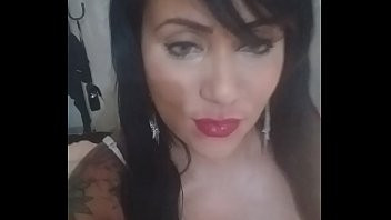 Play Pamela Ferrary sensualizando