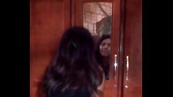 Play Novinha gostosa dancando de vestido tranparente