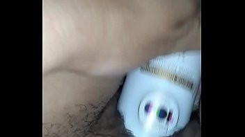 Play Brincando com desodorante