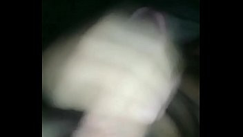 Play Novinho punheta seu pau grosso antes de dormir