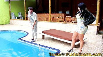 Play Morena com rabo enorme seduz casado safado