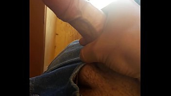 Play Fumando um e brincando com a rola