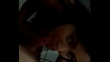 Play Pamela Ferrary sensualizando e mamando