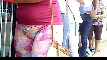 Play Coroas bucetudas na fila A 145