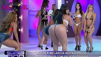 Play Mulher Melancia dançando de biquini