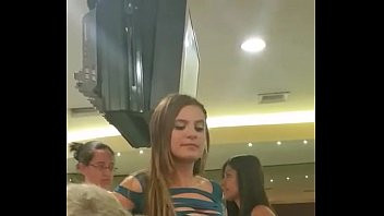 Play Garconete gostosa passando o troc