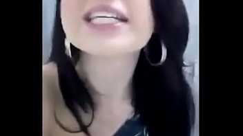 Play Britney Bitch manda recado pro grupo do Whatsapp