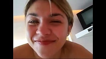 Play Fernandinha Fernandez Safada trepando com 2!