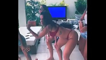 Play Elas estão com fogo na buceta