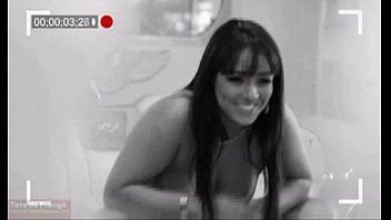 Play Mulher Melancia Dançando Nua