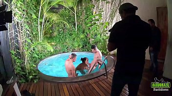 Play Tudo que aconteceu no Making Off das estrelas pornôs - Babi Ventura - Gustavo Bueno - Victor Hugo - Binho Ted - Sandro Lima Oficial
