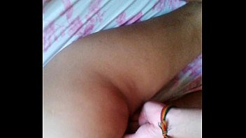 Play Dedando bucetinha da namorada