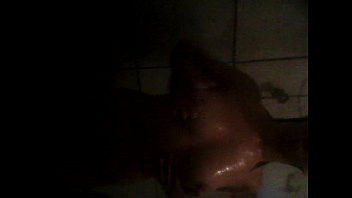Play Novinha no banho