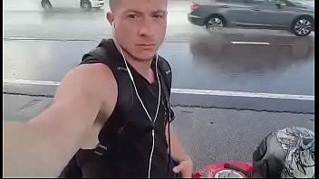 Play Motoqueiro safado mostrando o pauzao