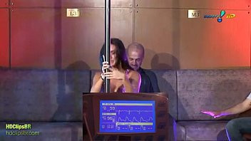 Play Nicole Bahls, pole dance em brincadeira de dia dos pais - HD