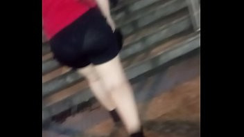 Play Gordinha com bermuda mostrando a calcinha