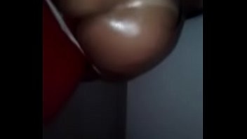 Play Pamela Ferrary mostrando o rabo