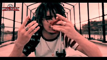 Play Lil Pump dizendo com o colégio Elementary