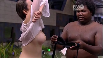 Play Ana Paula Big Brother Brasil 16 mostrando a buceta