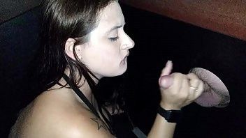 Play Chupando desconhecido na casa de swing Mistura Certa no Rio de Janeiro.