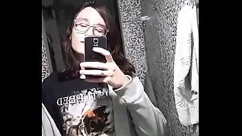 Play Novinho cosplay Skrillex pirocao mostra a picona no espelho vazou no zapzap