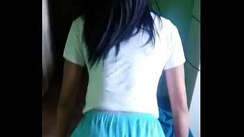 Play NOVINHA REBOLANDO DE PIJAMA