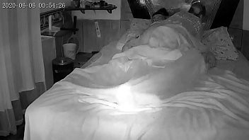 Play BBB !!! Paty esquece as cameras e paga um boquete e depois cavalga no Brother !!!