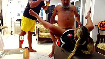 Play Paty Bumbum e seu pré carnaval 2020 gozando gostoso
