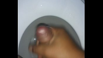 Play Punhate no banheiro