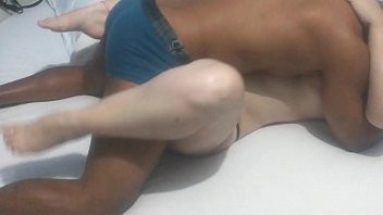 Play Peguei a rabuda de jeito e gozei dentro