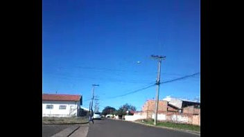 Play Gozei na Frente da coroa na rua em publico