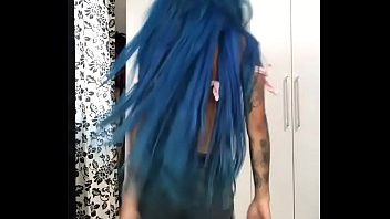 Play Tati Zaqui Com Shortinho Jeans Socado Dançando Sensualmente