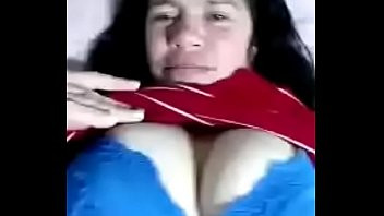Play Caiu na net coroa do whatsapp cala boca do novinho exibindo mamas grandes e bucetão