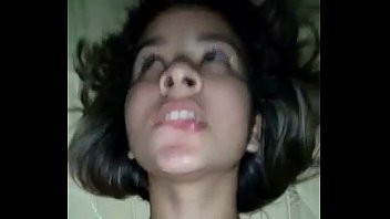 Play Comi o cu da novinha