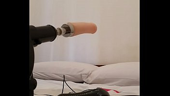 Play Mimi gozando squirt mt intenso com a sex machine
