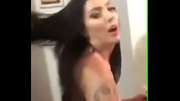 Play Tatuada dando cu e fazendo chapinha - mais vídeos http://taraa.xyz/19Jy