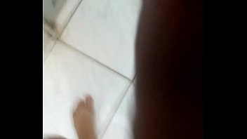 Play EU CAMINHANDO DE PAU DURO