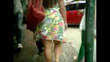 Play Atraz da gostosa de vestido