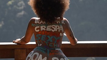 Play GIOVANA BOMBOM