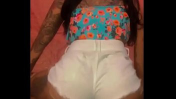 Play Novinha gostosa dancando
