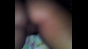 Play Batendo na putinha do corno